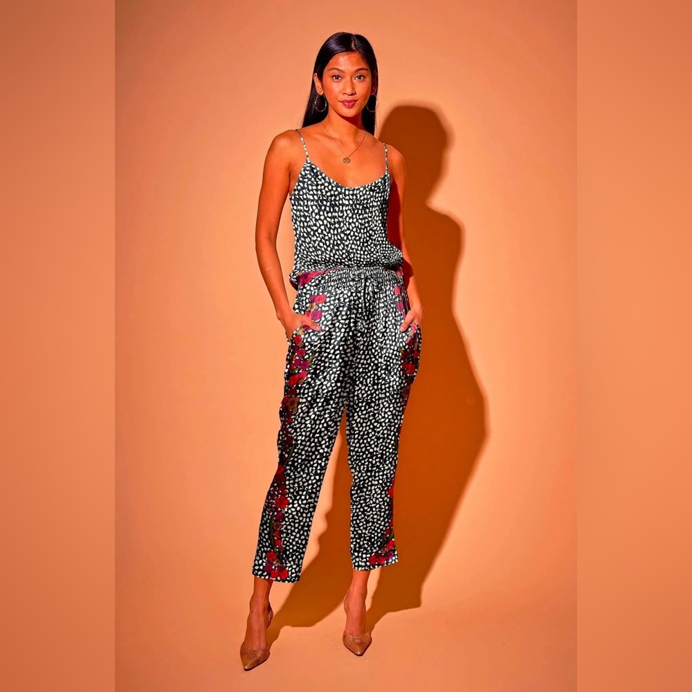 Tucker NYC Julia Pant
Baroque Floral